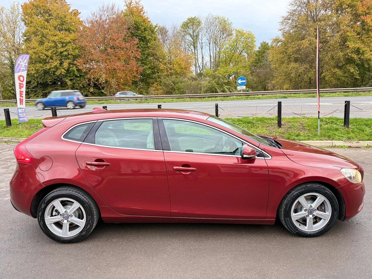 Used Volvo V40 2013 for sale - 76402282: Photo 7