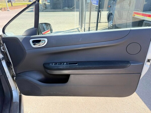 Used Peugeot 307 2004 for sale - 74339832: Photo 10