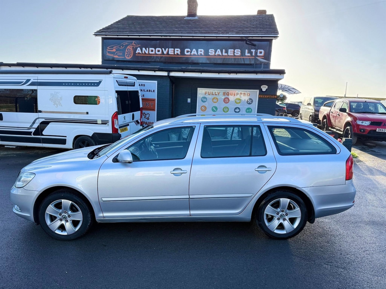 Used Skoda Octavia 2010 for sale - 77002288: Photo 2