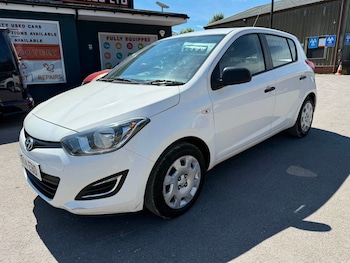 Used Hyundai i20 2014 for sale - 79478399: Photo