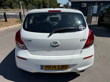 Used Hyundai i20 2014 for sale - 79478399: Photo