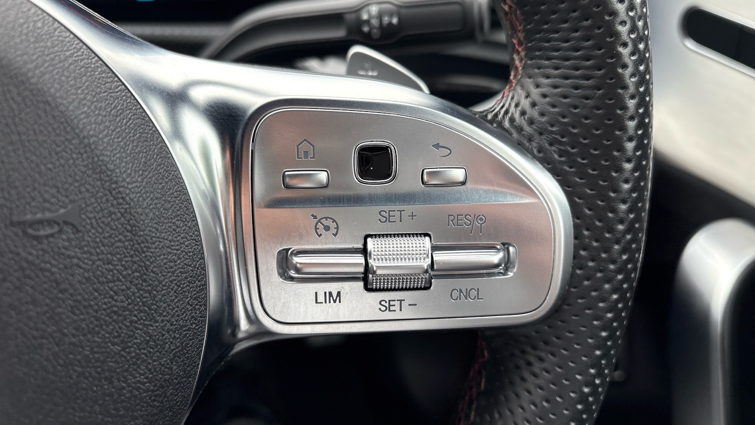 Used Mercedes-Benz CLA 2023 for sale - 76274372: Photo 32
