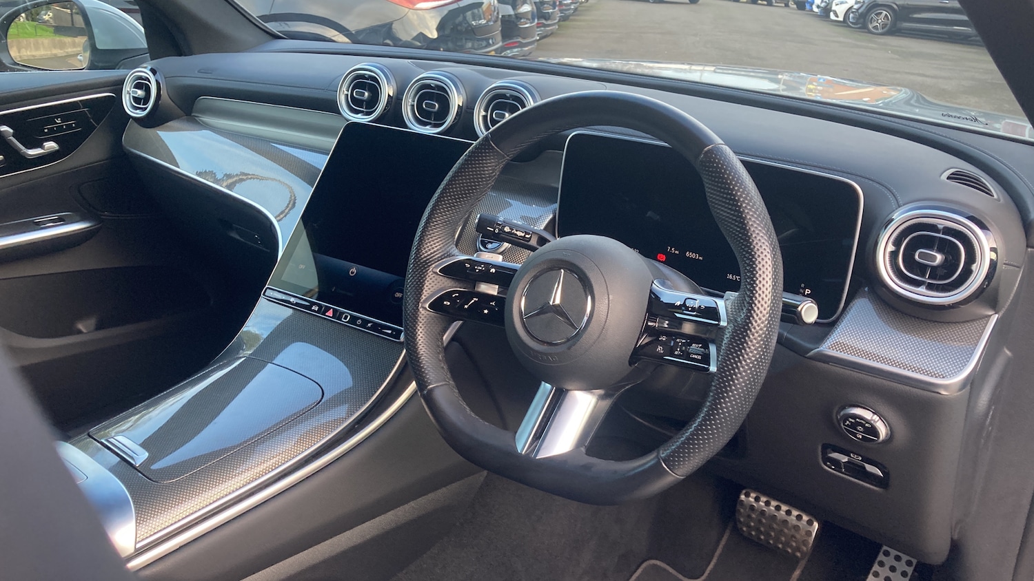 Used Mercedes-Benz GLC 2024 for sale - 76612525: Photo 11