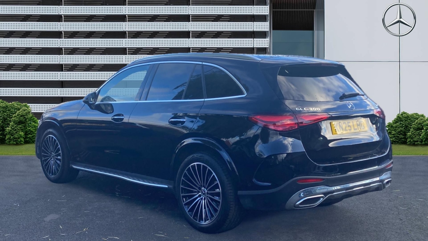 Used Mercedes-Benz GLC 2025 for sale - 76627820: Photo 2