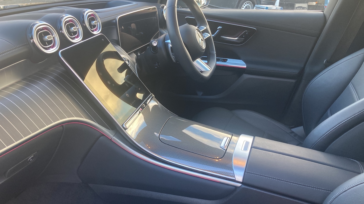 Used Mercedes-Benz GLC 2025 for sale - 76627820: Photo 9