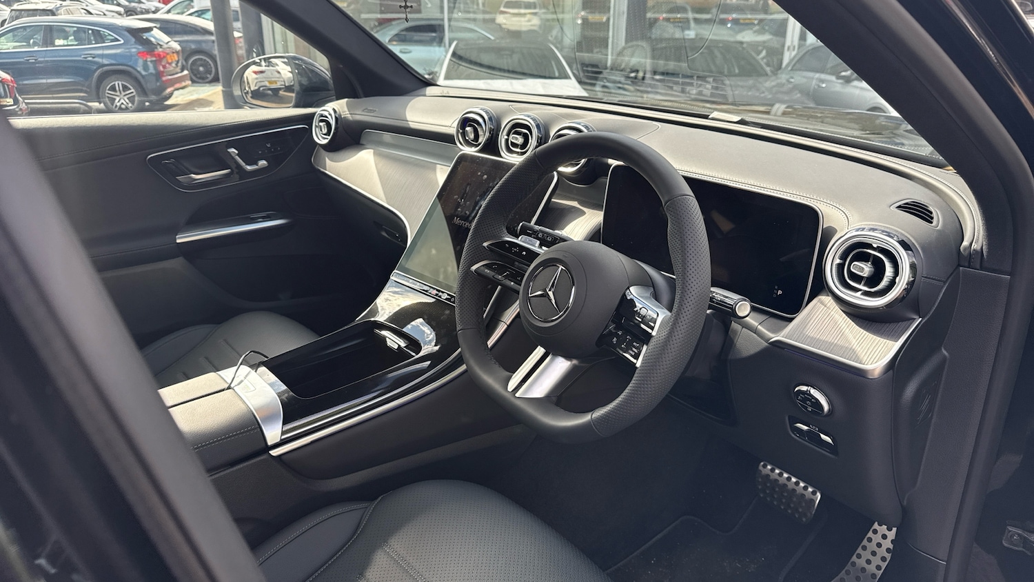 Used Mercedes-Benz GLC 2025 for sale - 76611142: Photo 11