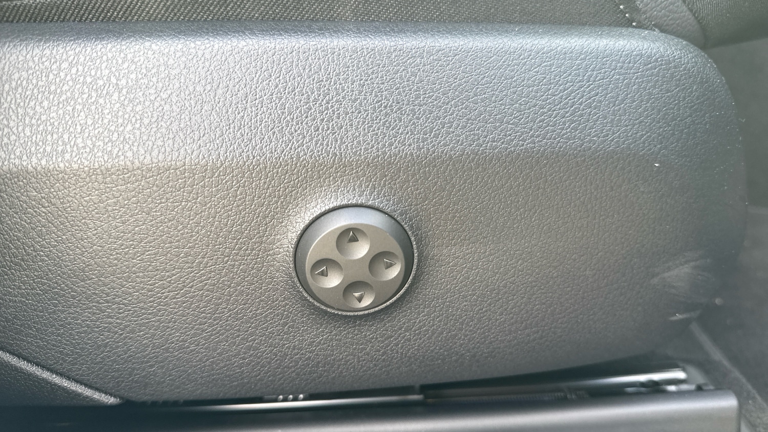 Used Mercedes-Benz GLC 2025 for sale - 76611142: Photo 29