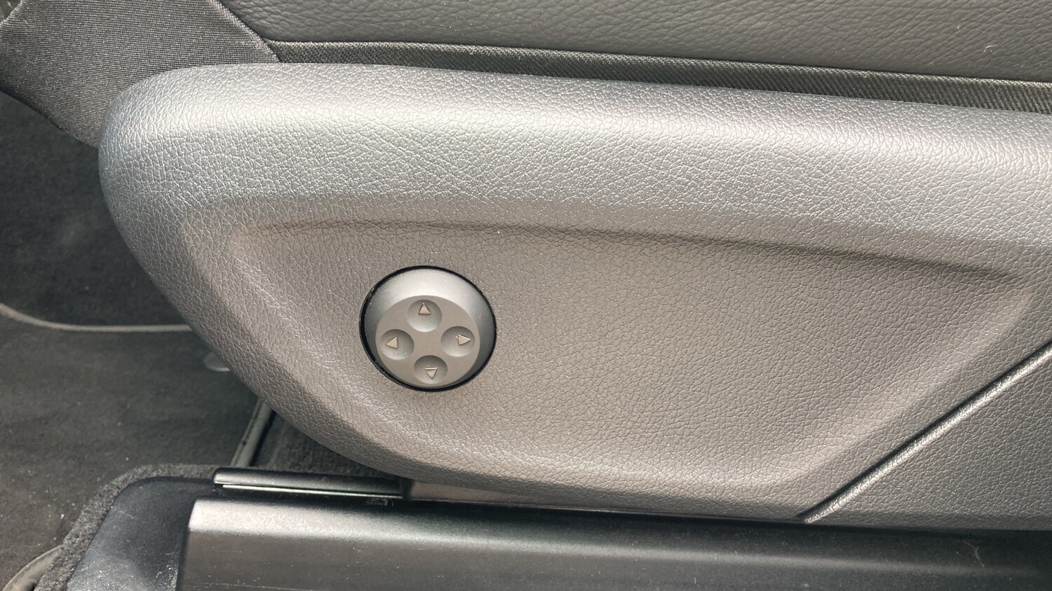 Used Mercedes-Benz GLE 2023 for sale - 76384871: Photo 42