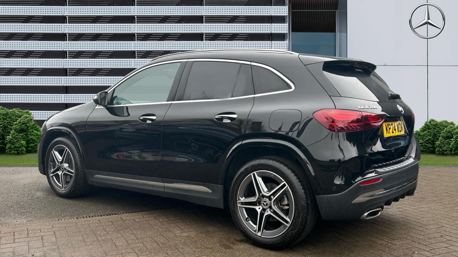 Used Mercedes-Benz GLA 2024 for sale - 77629231: Photo 2