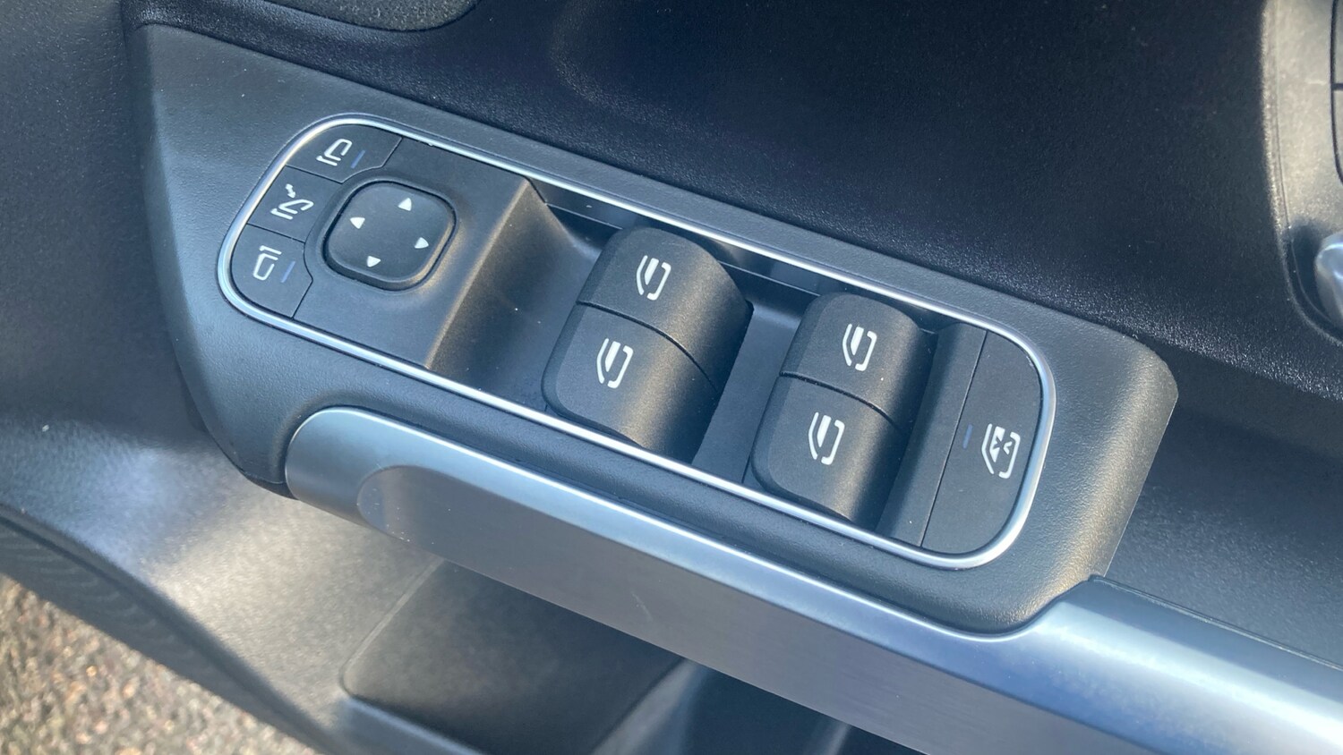 Used Mercedes-Benz GLB 2023 for sale - 76627903: Photo 27