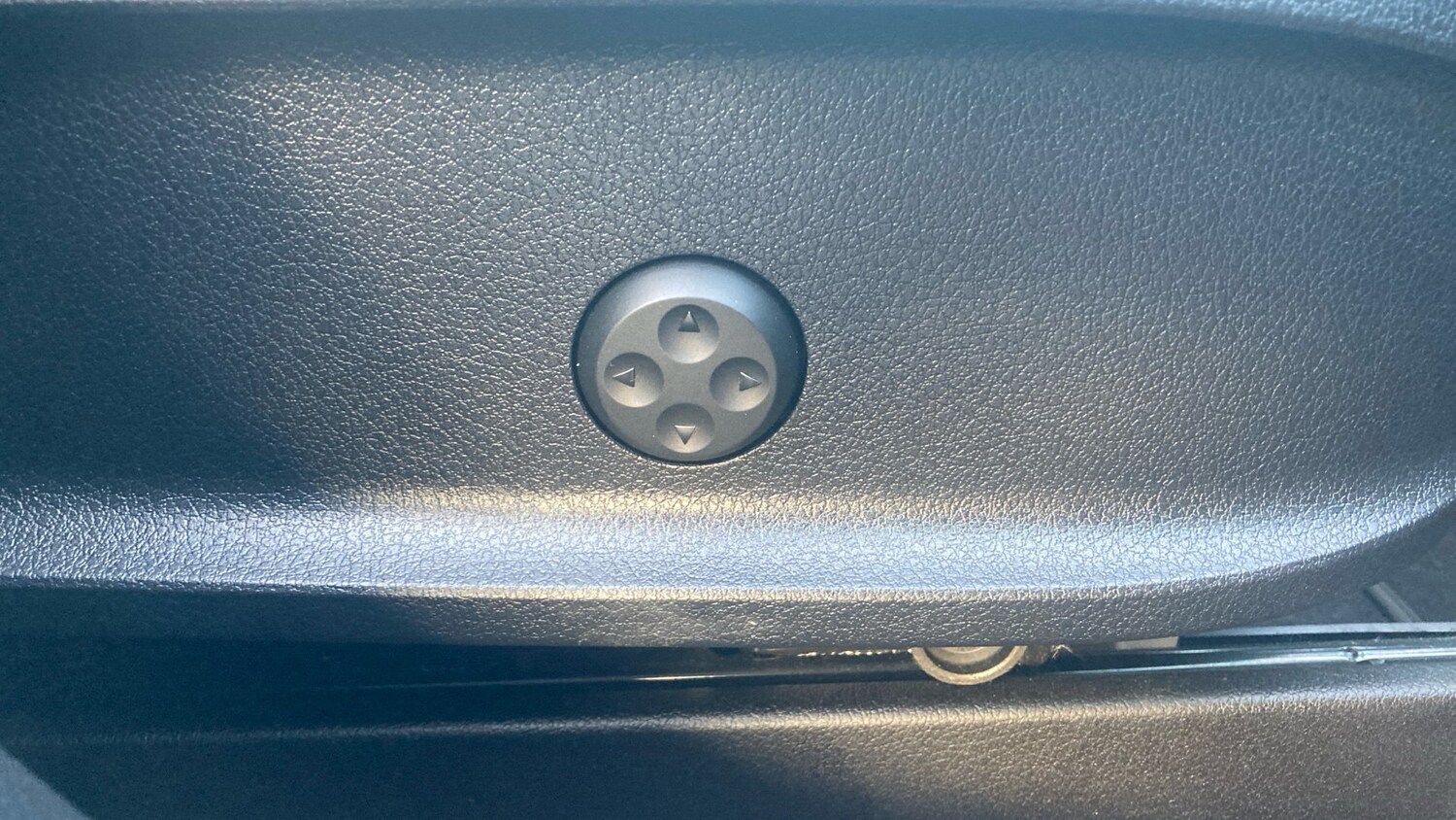 Used Mercedes-Benz GLB 2023 for sale - 76627903: Photo 42