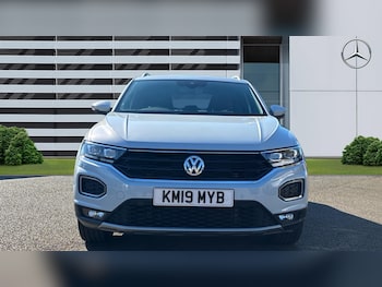 Used Volkswagen T-Roc 2019 for sale - 77902920: Photo