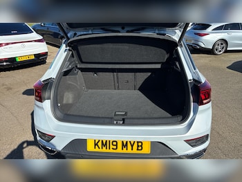 Used Volkswagen T-Roc 2019 for sale - 77902920: Photo