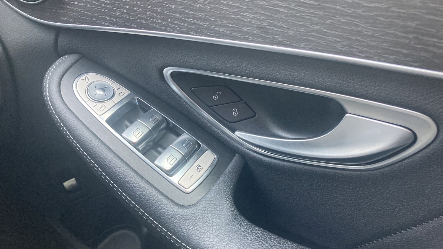 Used Mercedes-Benz C Class 2021 for sale - 76653141: Photo 31