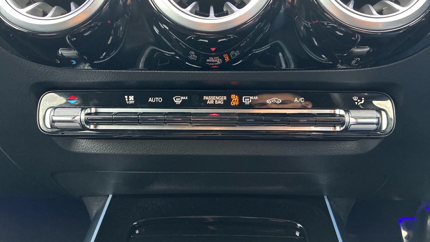 Used Mercedes-Benz GLA 2024 for sale - 77871976: Photo 37