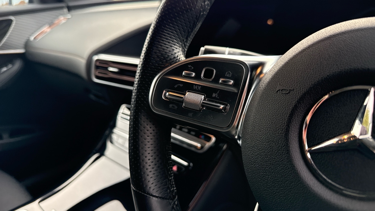 Used Mercedes-Benz EQC 2022 for sale - 76565368: Photo 35