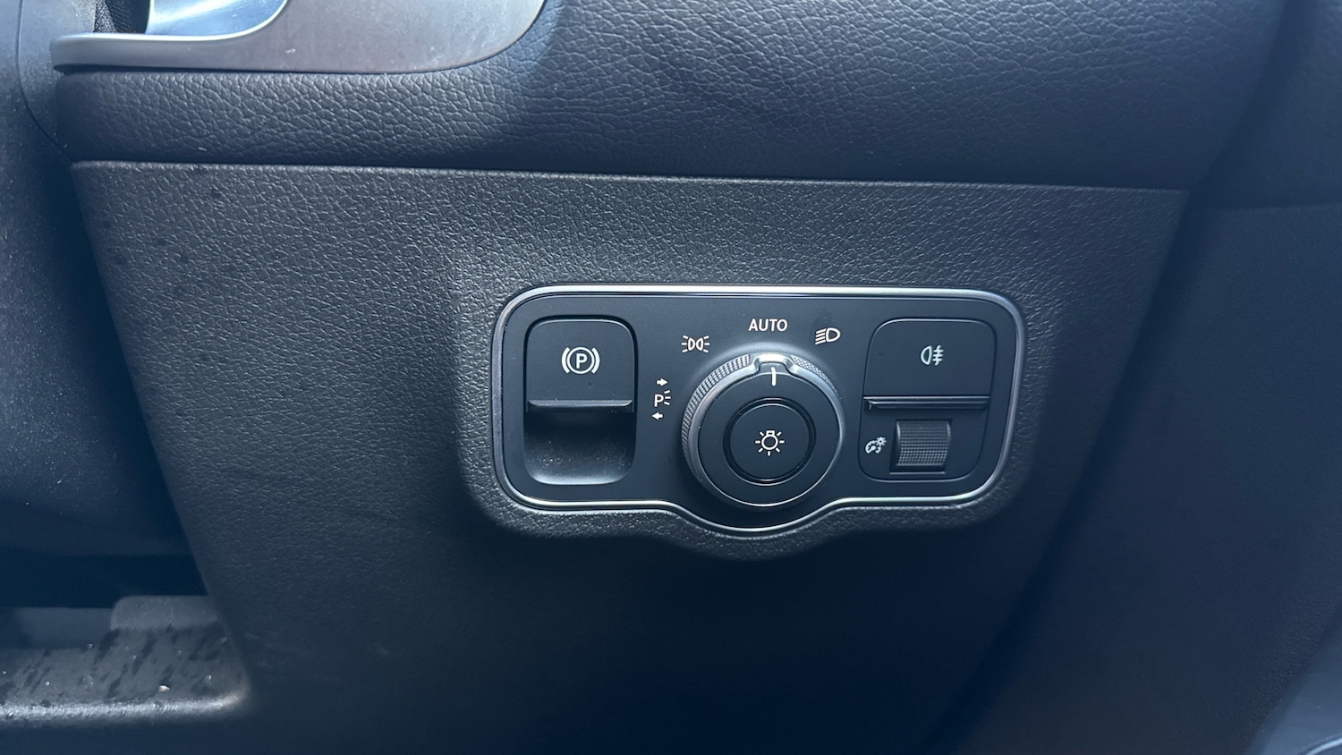 Used Mercedes-Benz GLB 2021 for sale - 76779261: Photo 41