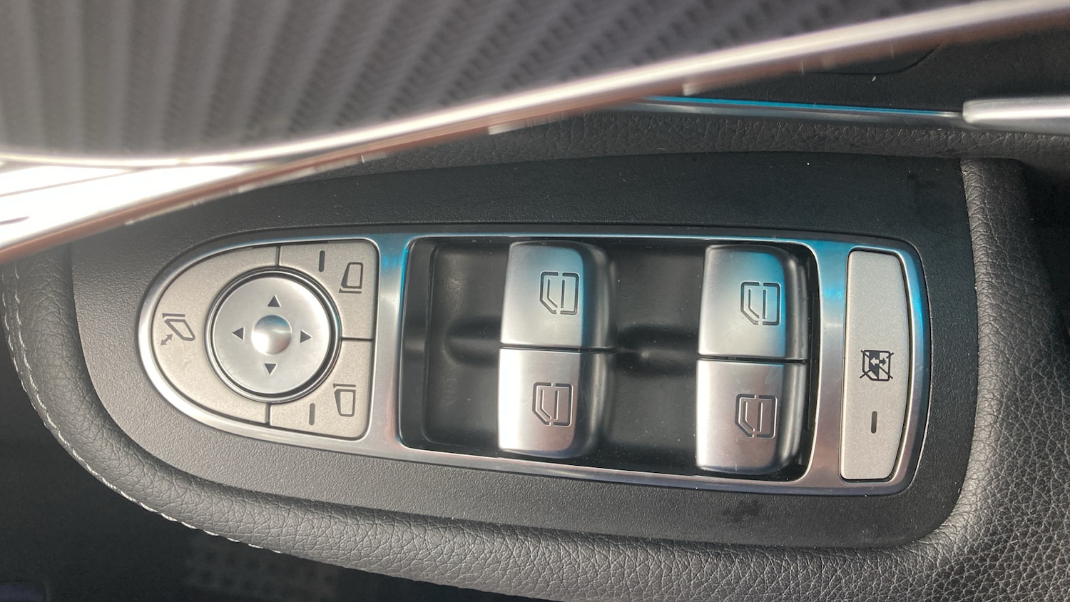 Used Mercedes-Benz EQC 2023 for sale - 77640015: Photo 24