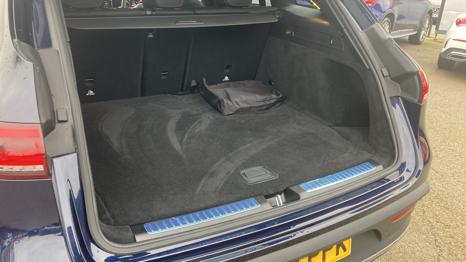 Used Mercedes-Benz EQC 2023 for sale - 77640015: Photo 36