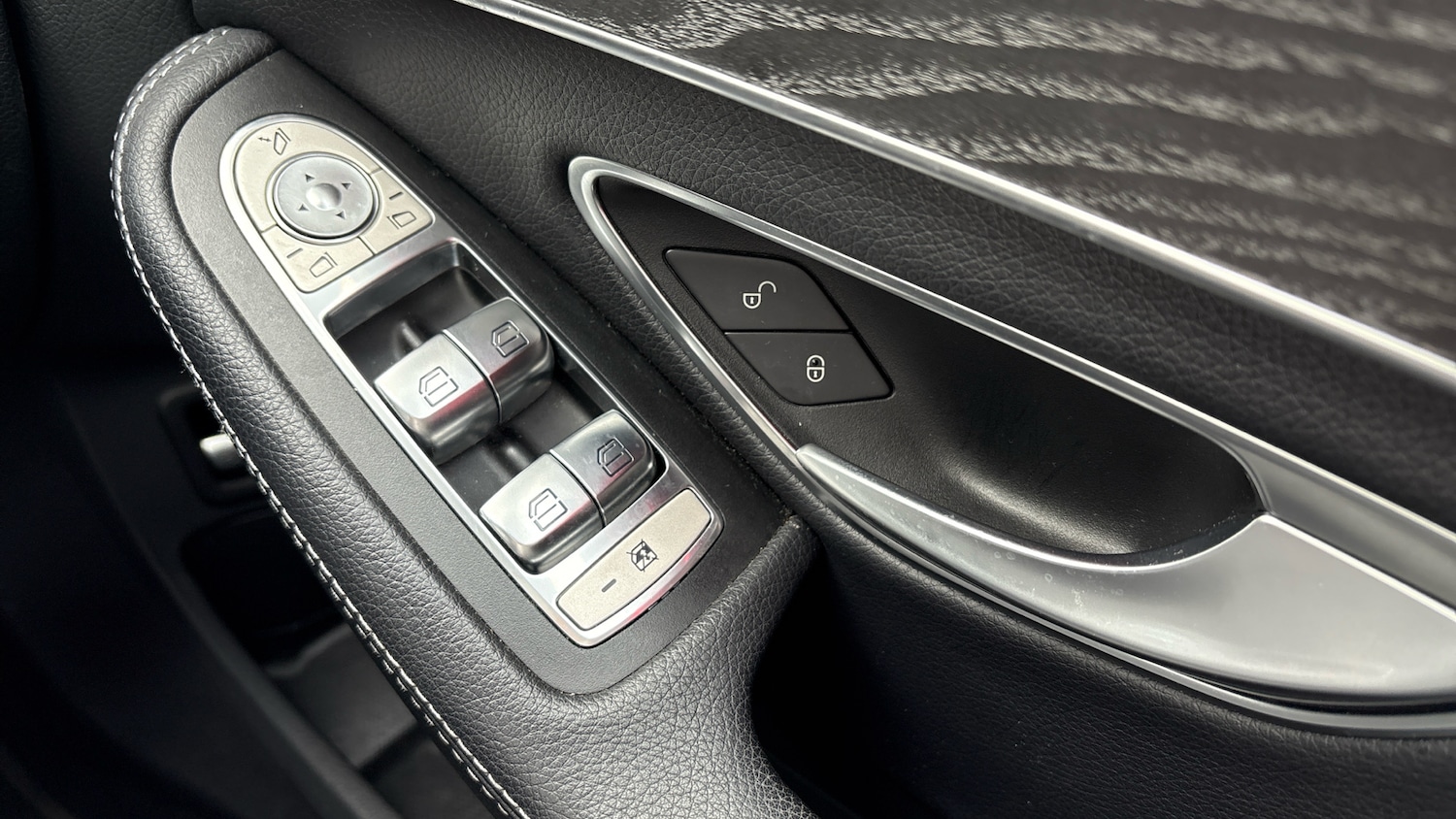 Used Mercedes-Benz C Class 2019 for sale - 76196406: Photo 34