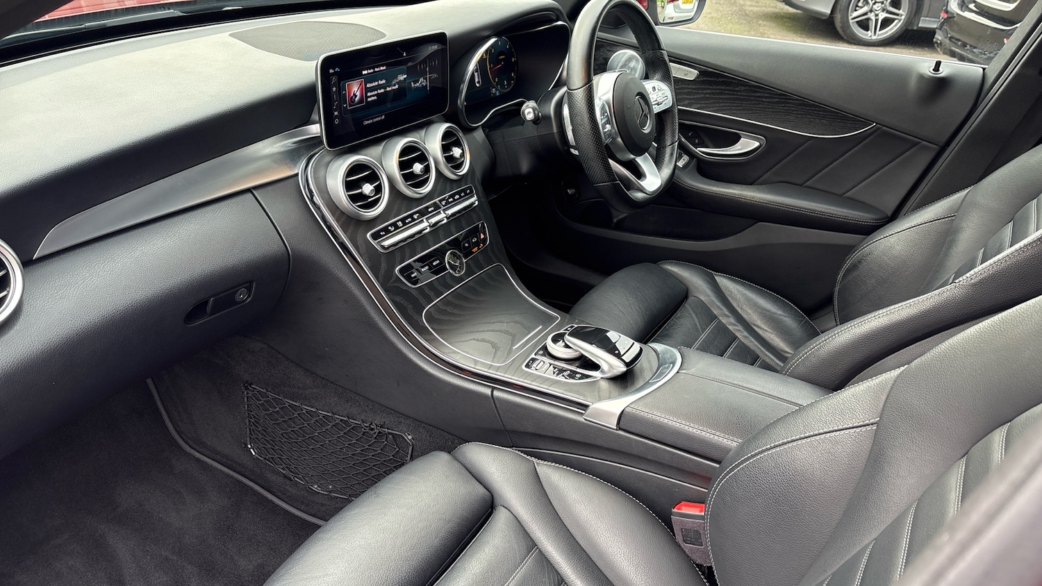 Used Mercedes-Benz C Class 2019 for sale - 76196406: Photo 9