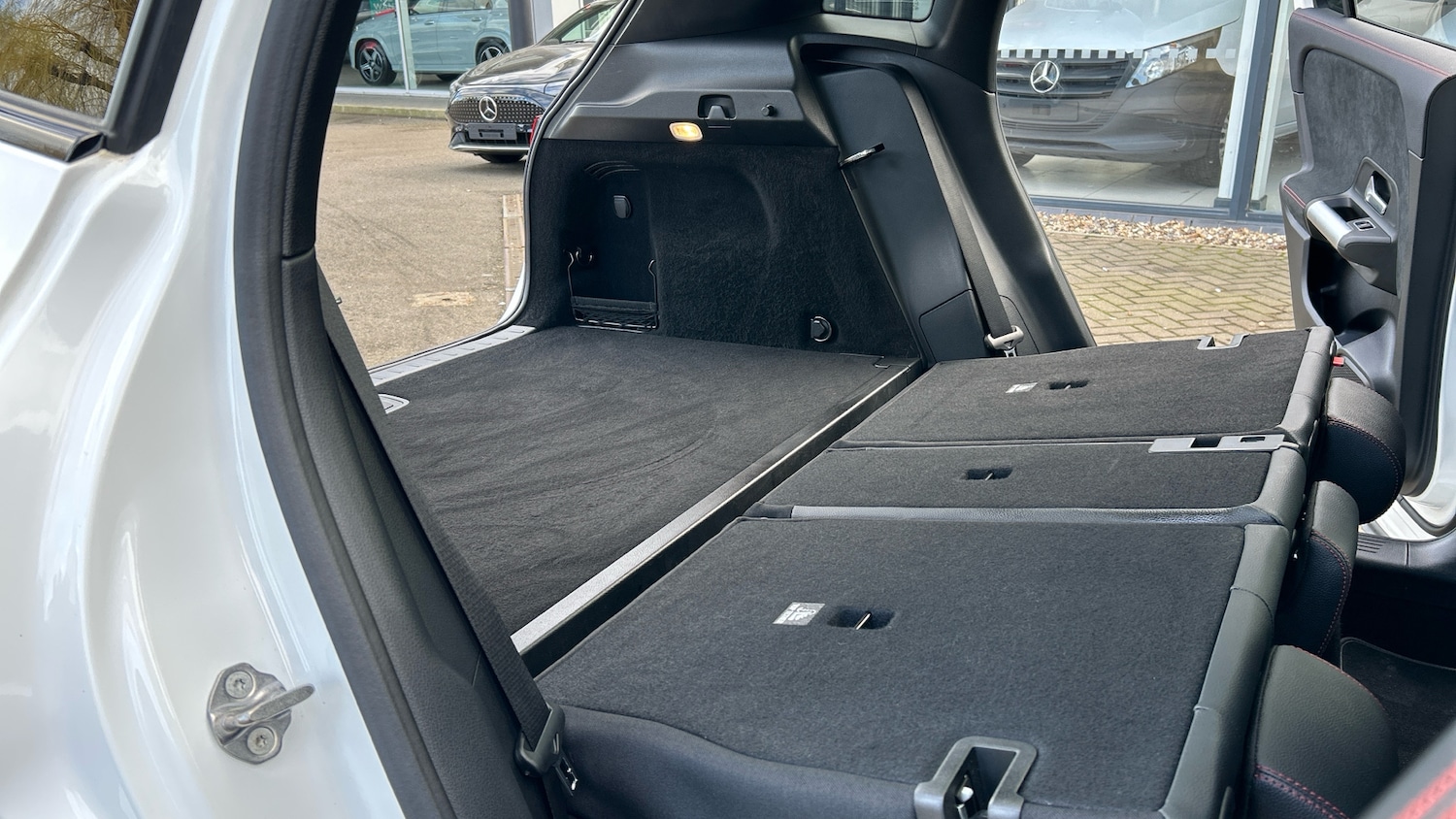 Used Mercedes-Benz GLA 2023 for sale - 77847640: Photo 31