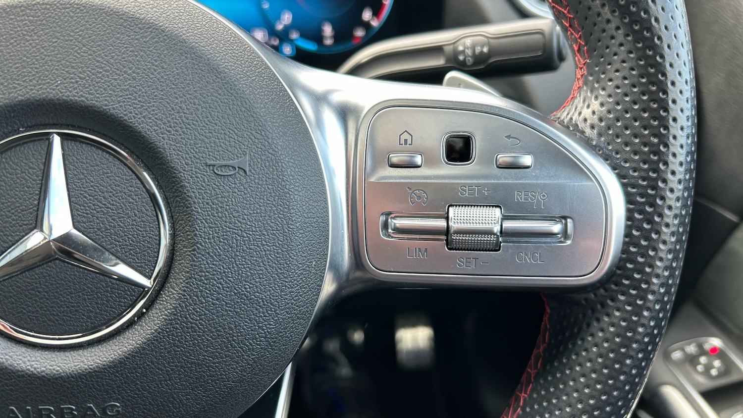 Used Mercedes-Benz GLA 2023 for sale - 77847640: Photo 34