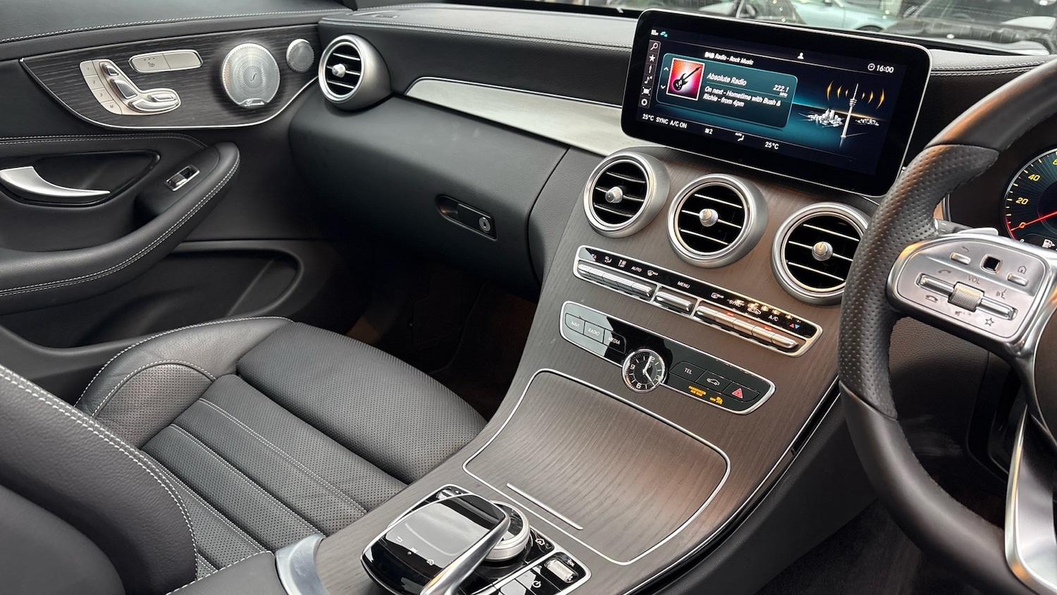 Used Mercedes-Benz C Class 2023 for sale - 76640045: Photo 14