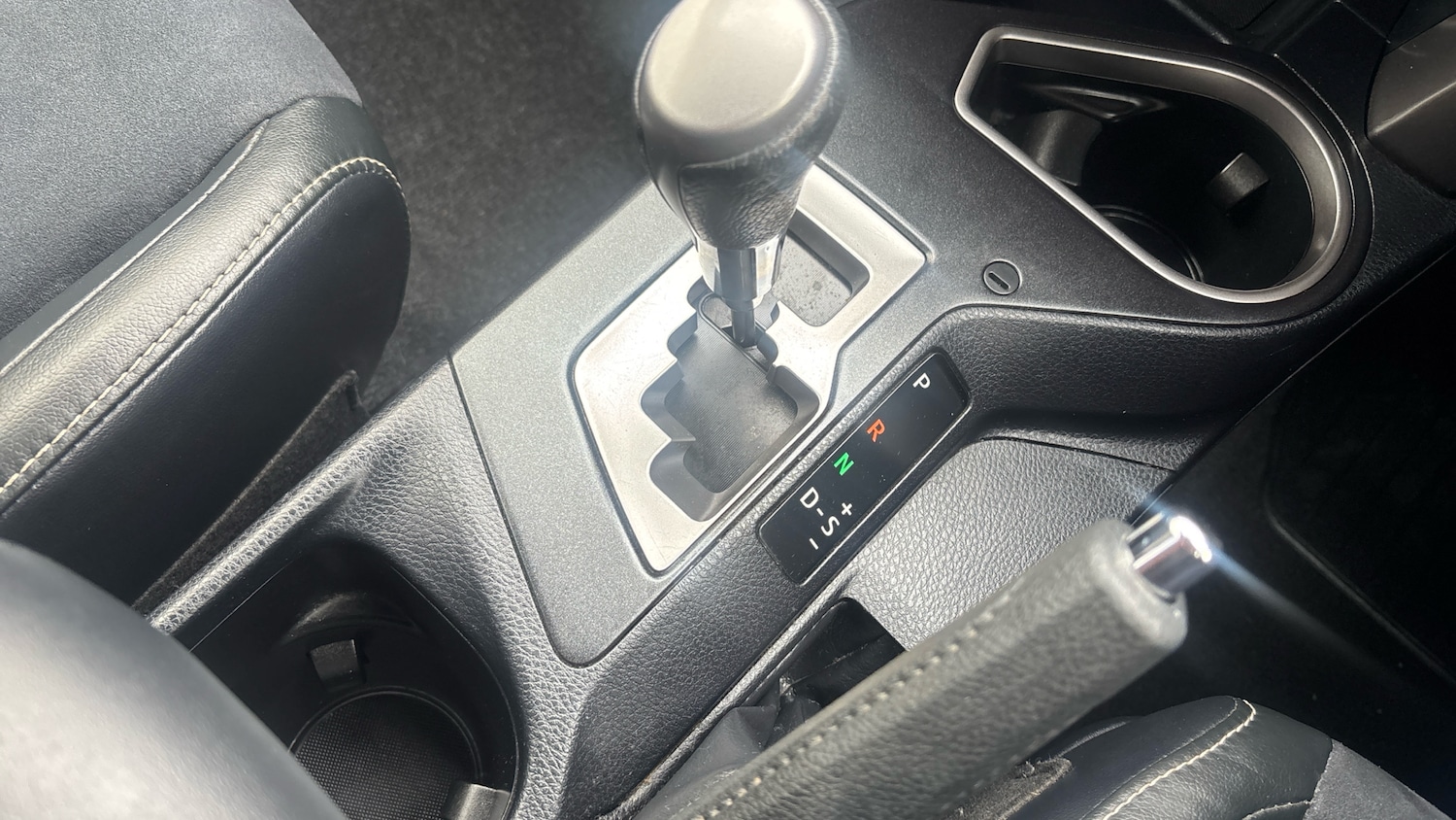 Used Toyota RAV4 2016 for sale - 77116415: Photo 32