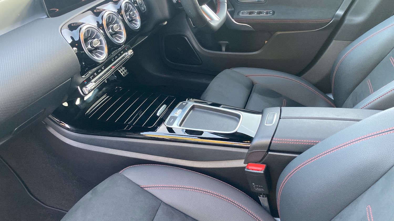 Used Mercedes-Benz CLA 2024 for sale - 76859062: Photo 13