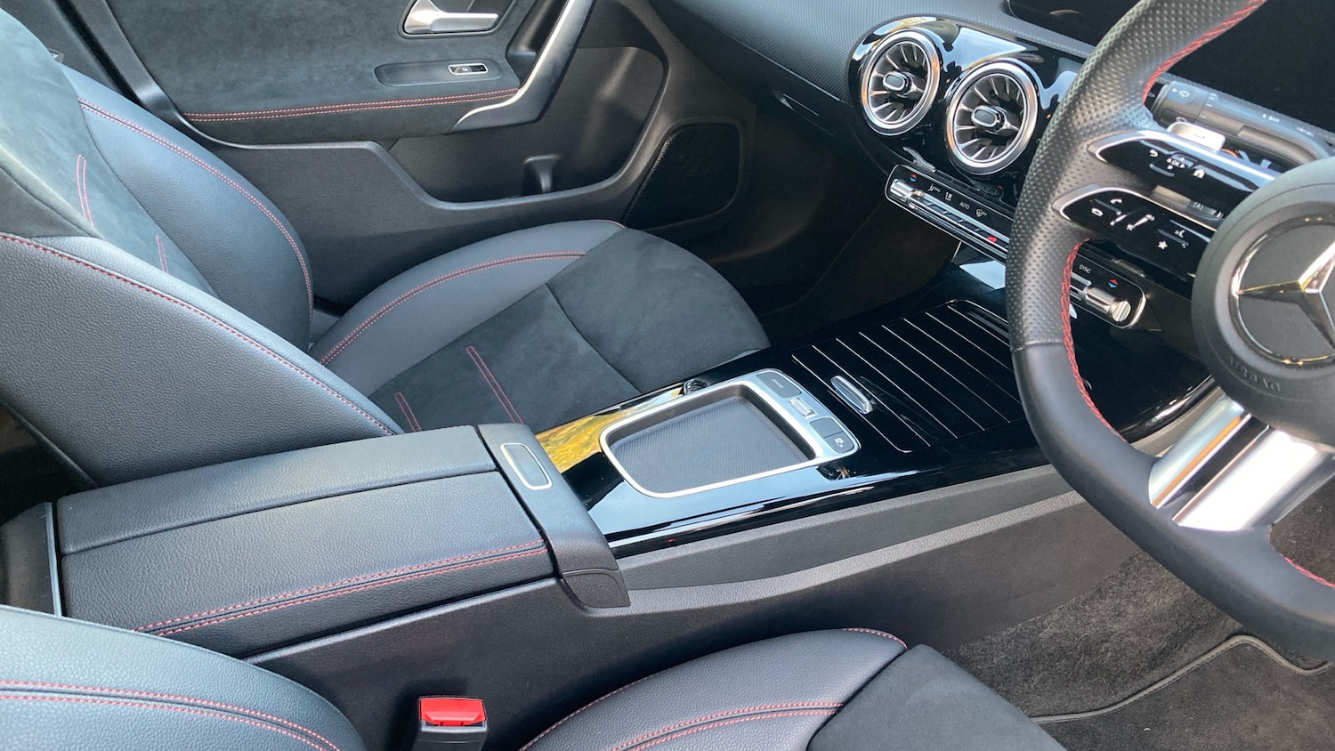 Used Mercedes-Benz CLA 2024 for sale - 76859062: Photo 14