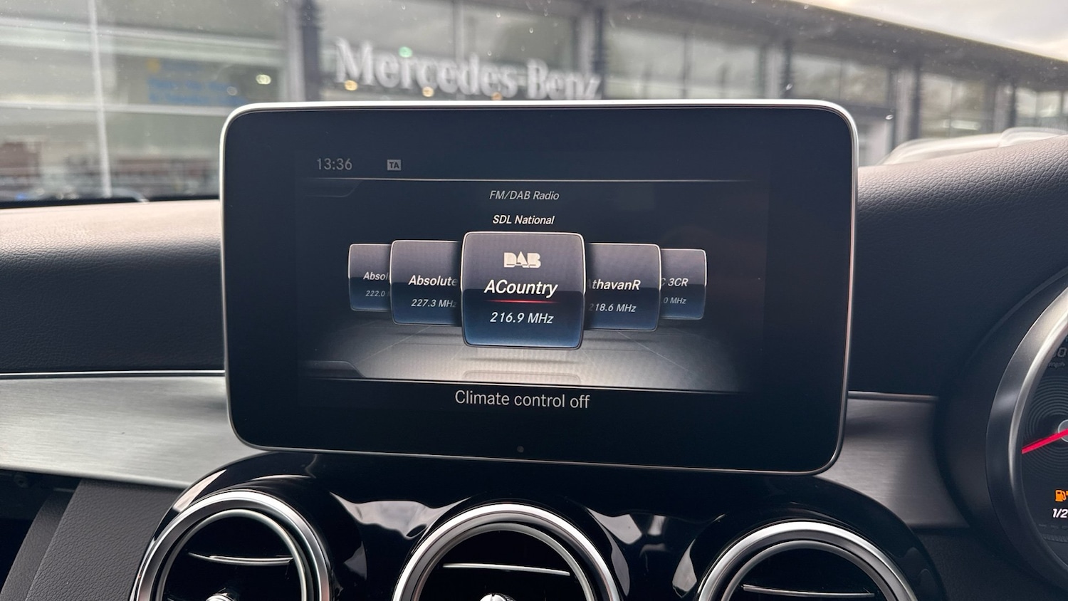 Used Mercedes-Benz C Class 2017 for sale - 76734965: Photo 12