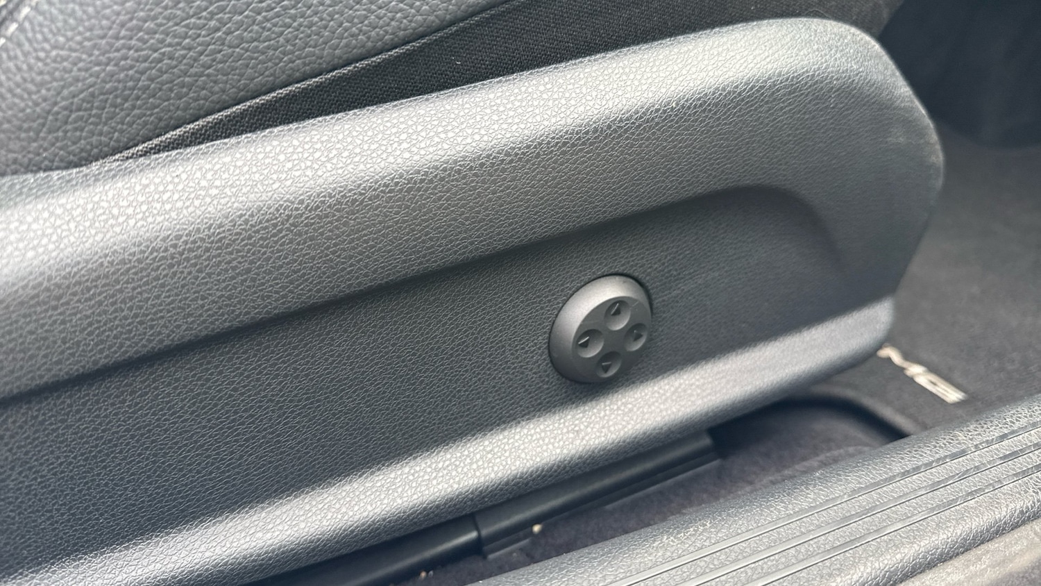 Used Mercedes-Benz C Class 2017 for sale - 76734965: Photo 26