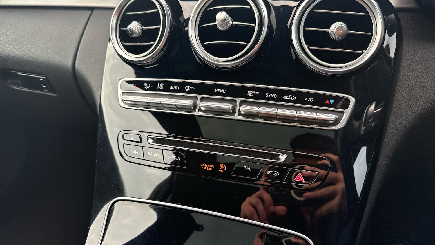 Used Mercedes-Benz C Class 2017 for sale - 76734965: Photo 32