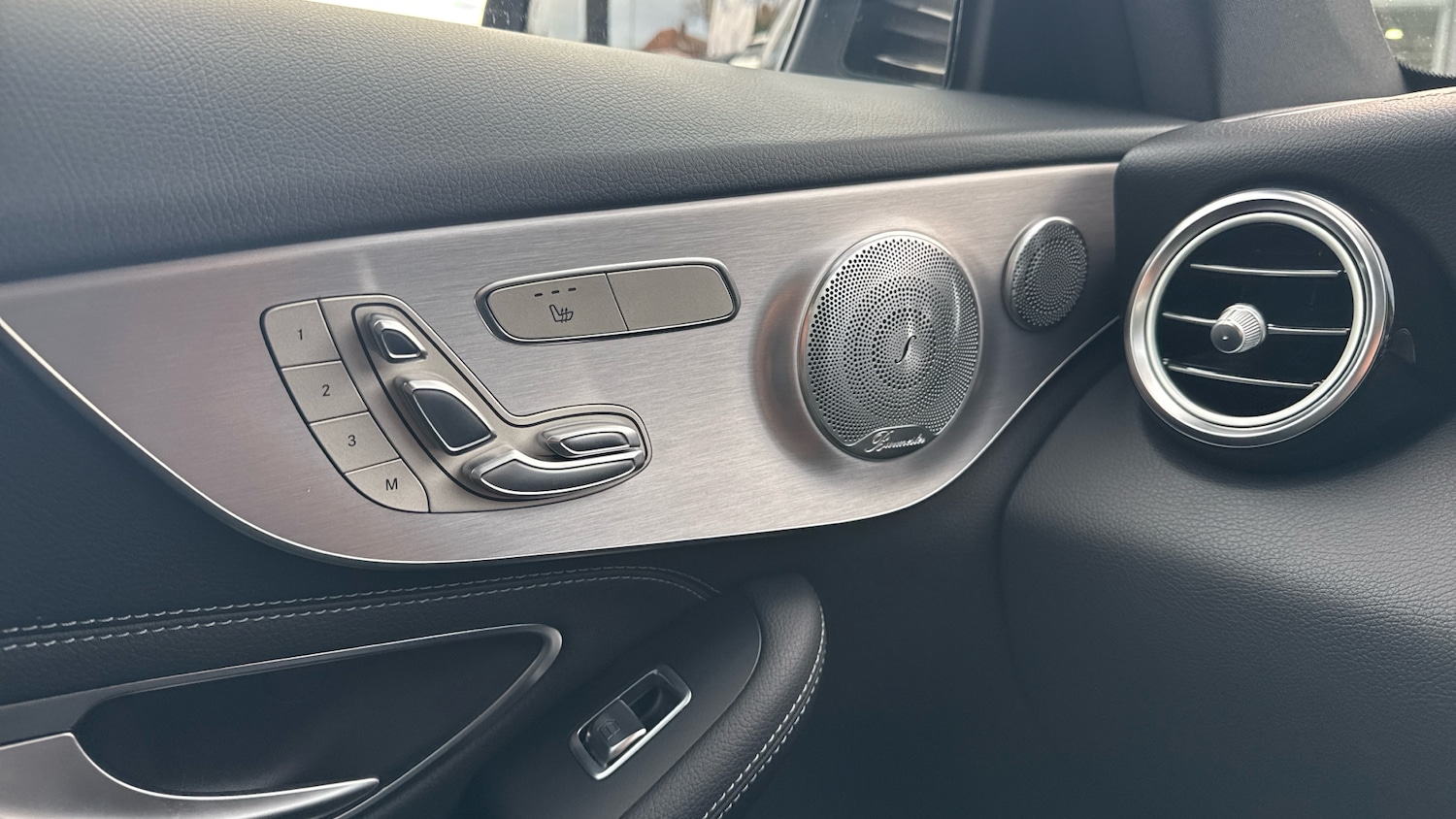 Used Mercedes-Benz C Class 2017 for sale - 76734965: Photo 34