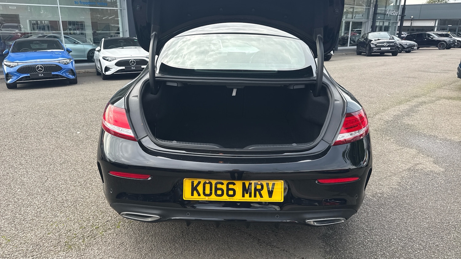 Used Mercedes-Benz C Class 2017 for sale - 76734965: Photo 4