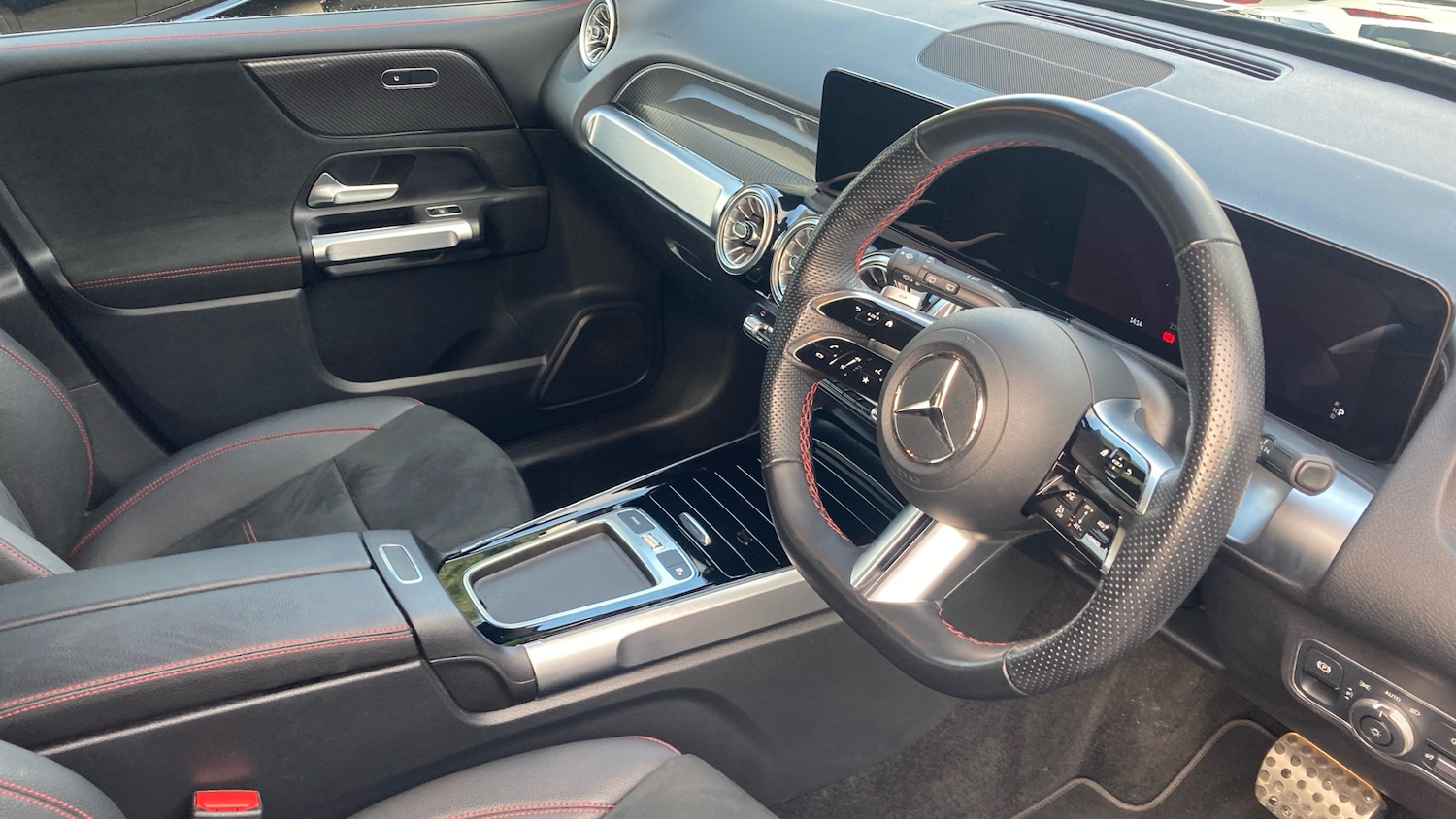 Used Mercedes-Benz GLB 2025 for sale - 76881477: Photo 11