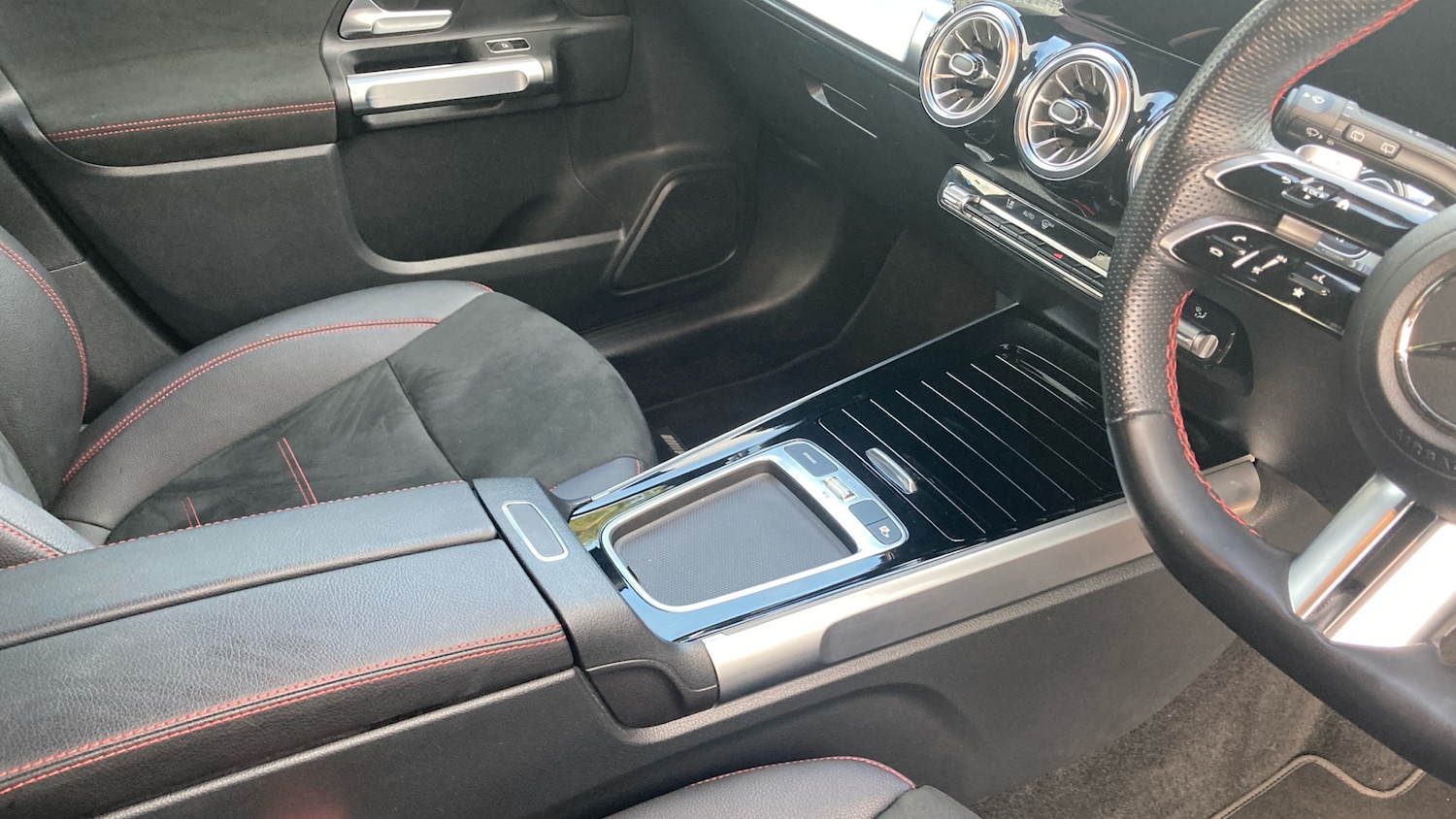 Used Mercedes-Benz GLB 2025 for sale - 76881477: Photo 14