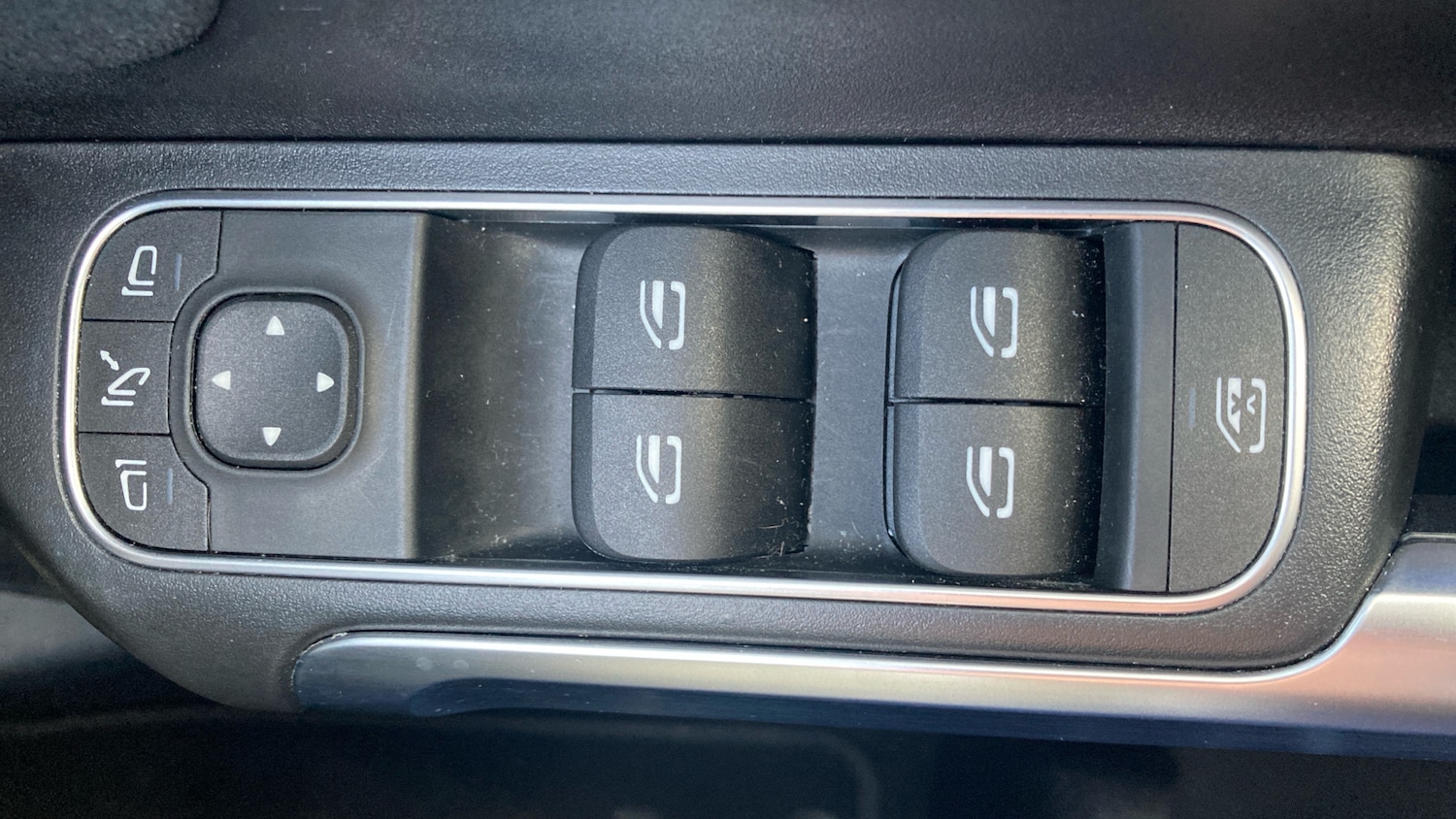 Used Mercedes-Benz GLB 2025 for sale - 76881477: Photo 24