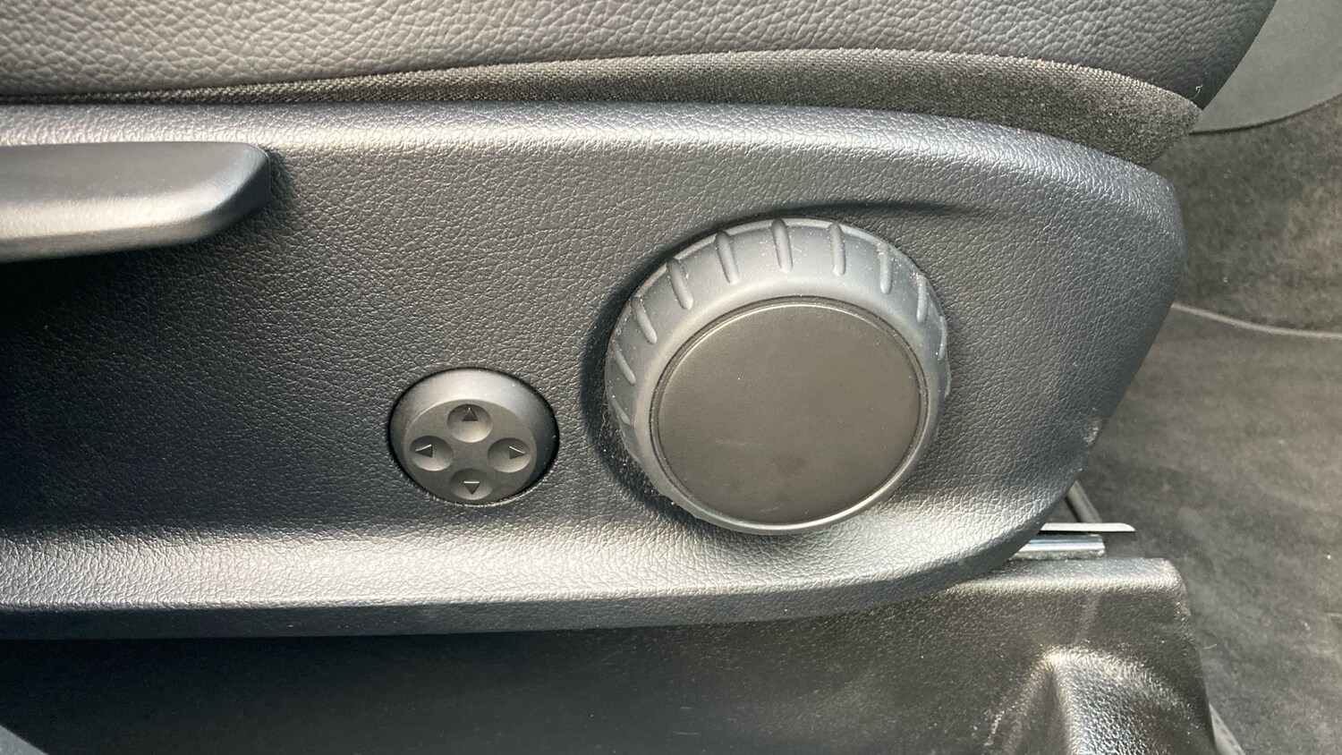 Used Mercedes-Benz GLB 2025 for sale - 76881477: Photo 35