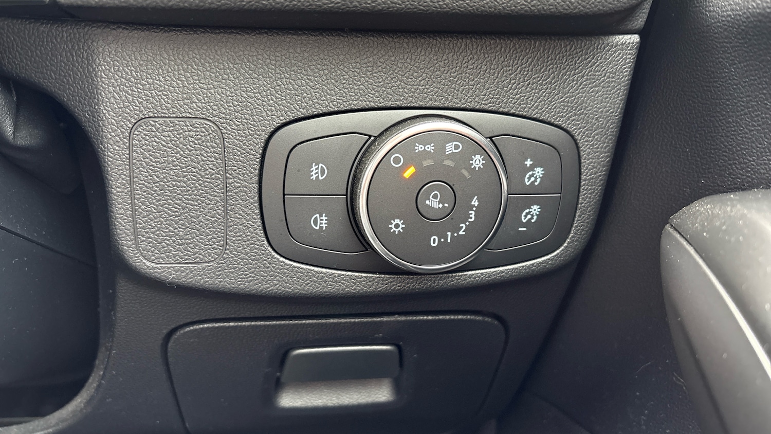 Used Ford Focus 2020 for sale - 76368926: Photo 29