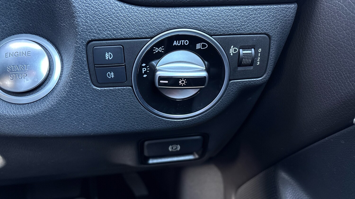 Used Mercedes-Benz GLA 2018 for sale - 76362850: Photo 25