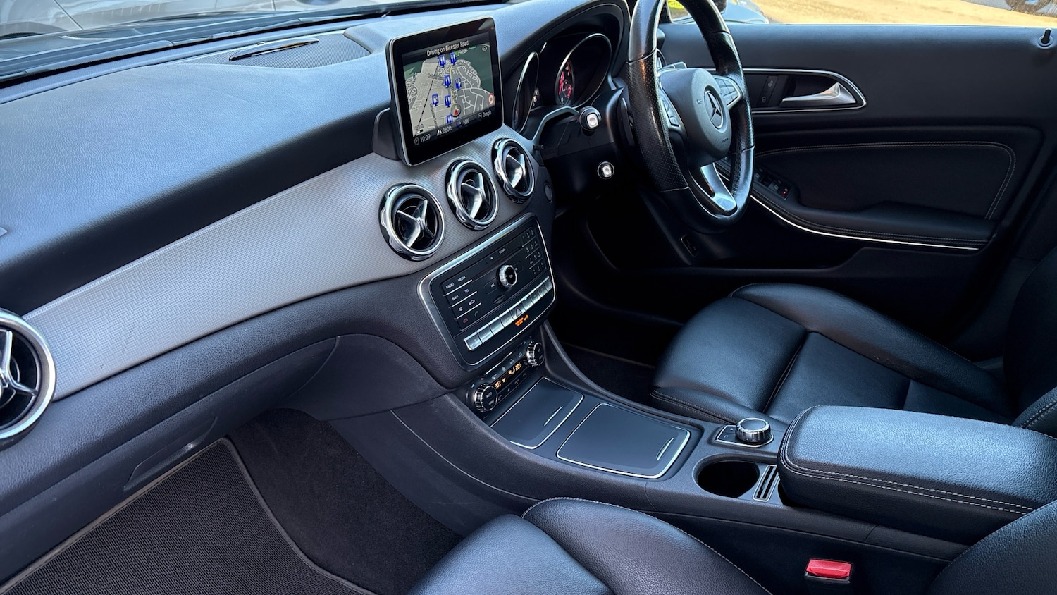 Used Mercedes-Benz GLA 2018 for sale - 76362850: Photo 9