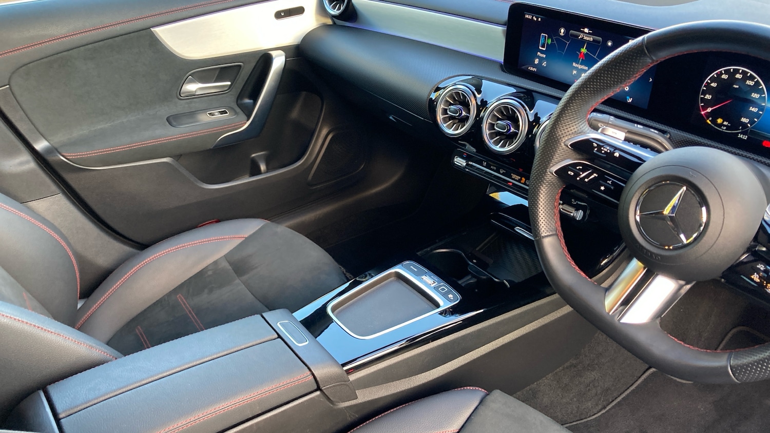 Used Mercedes-Benz CLA 2024 for sale - 76946738: Photo 14