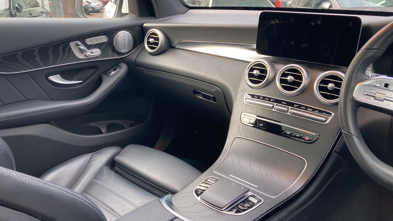 Used Mercedes-Benz GLC 2020 for sale - 76143067: Photo 14