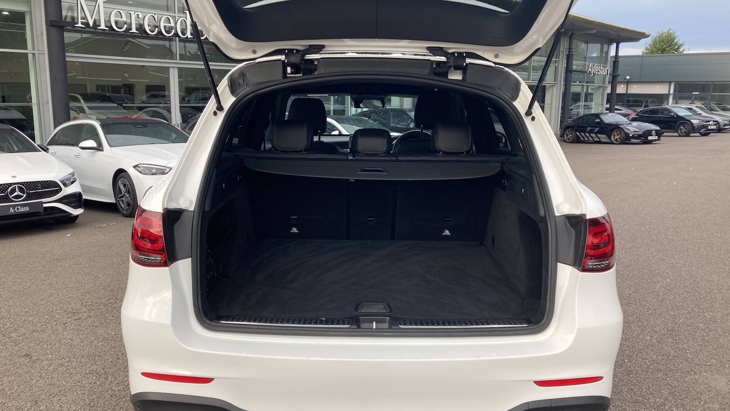 Used Mercedes-Benz GLC 2020 for sale - 76143067: Photo 4
