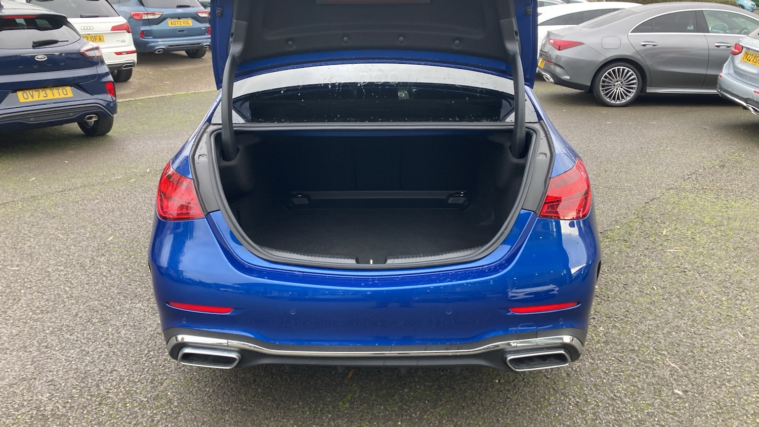 Used Mercedes-Benz C Class 2025 for sale - 77046182: Photo 4