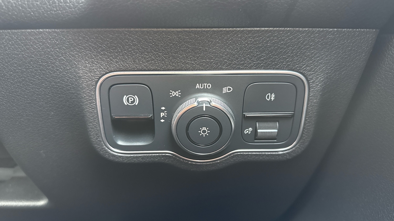 Used Mercedes-Benz EQB 2022 for sale - 77354269: Photo 39