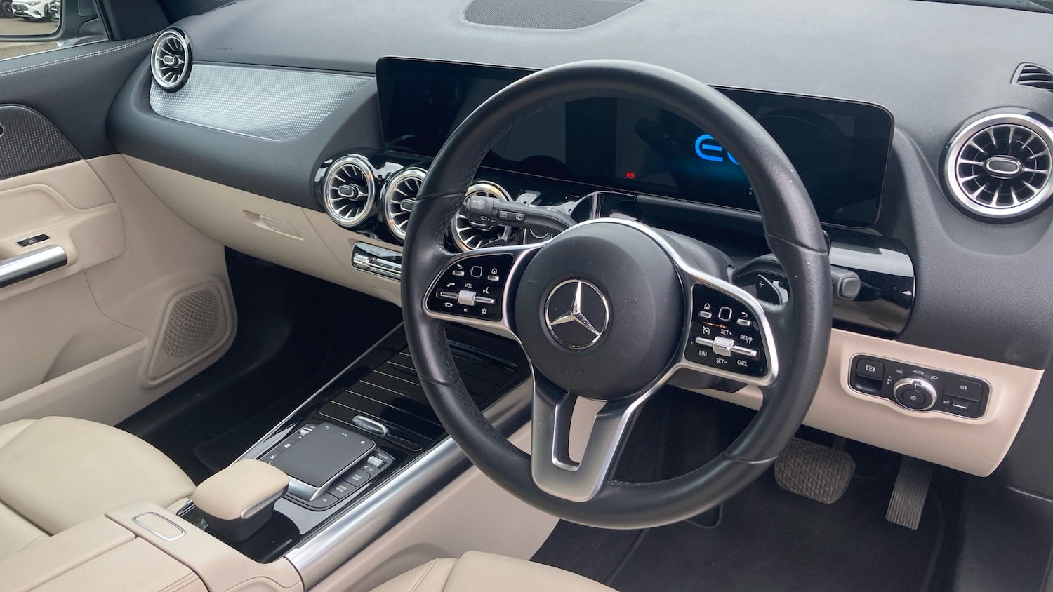 Used Mercedes-Benz EQA 2021 for sale - 76045937: Photo 11