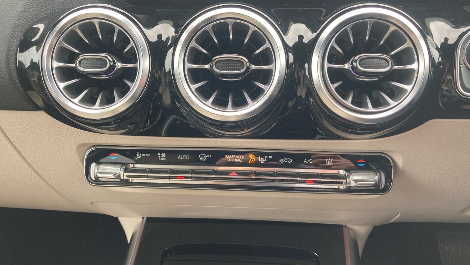 Used Mercedes-Benz EQA 2021 for sale - 76045937: Photo 23